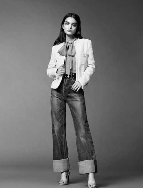 Rachel Zegler ヌードのポルノスター 写真