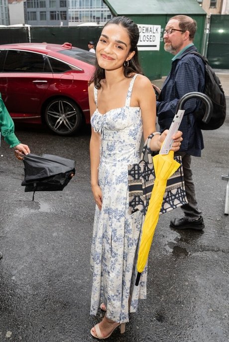 陸軍の熟女オンリーファンズ ポルノ ギャラリー