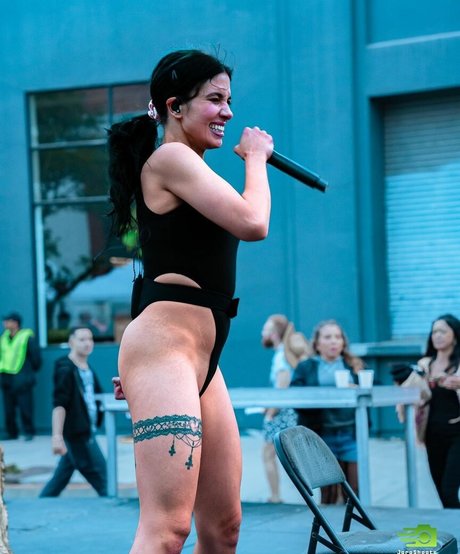 男性の裸オンリーファンズ セクシーヌード 写真