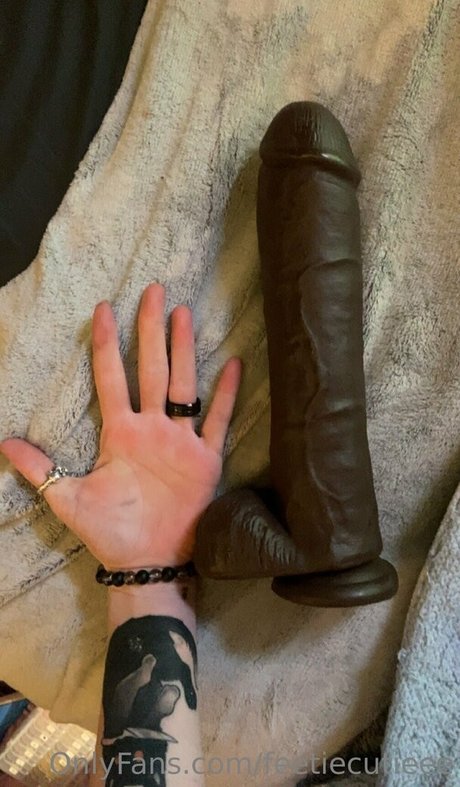 feetiecutieee ヌードスター 写真