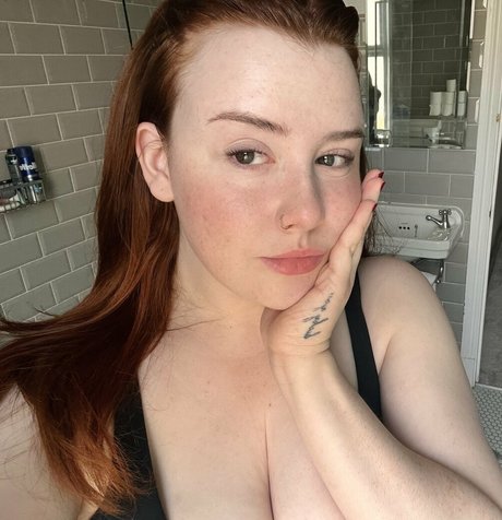 Gemothy アダルトモデル 写真