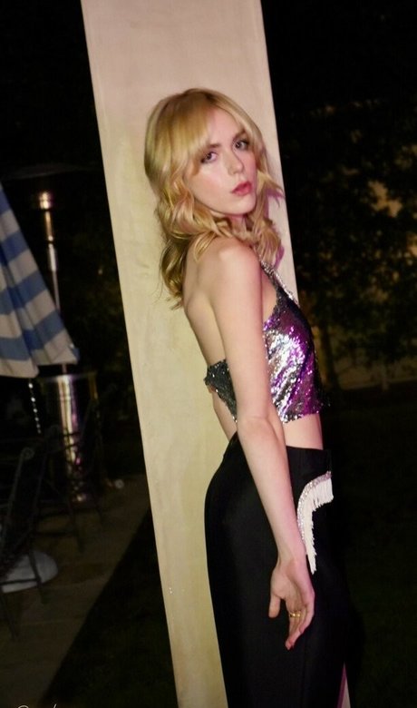 Kiernan Shipka スター xxx 写真