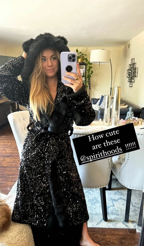 Nikki Leigh セクシーなスター ギャラリー