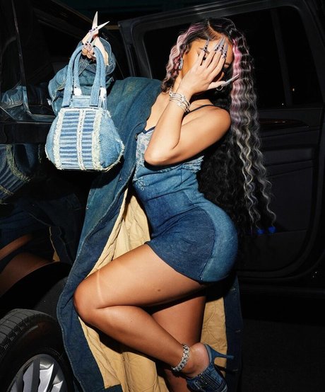 Saweetie 無料のスター 画像