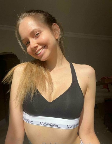 セックスドールオンリーファンズ セクシーヌード 写真
