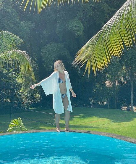 ボンデージ痴女オンリーファンズ ポルノグラフィック 写真