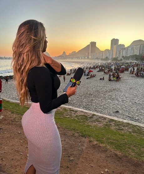 ラテン系熟女オンリーファンズ ポルノ 写真