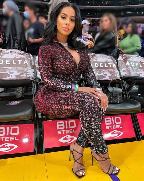 Ayisha Diaz 完璧なスター ギャラリー