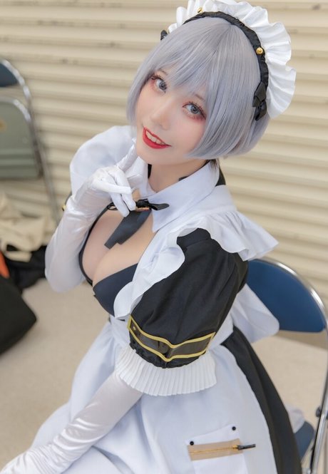 アジア人ニューハーフオンリーファンズ ヌード 写真