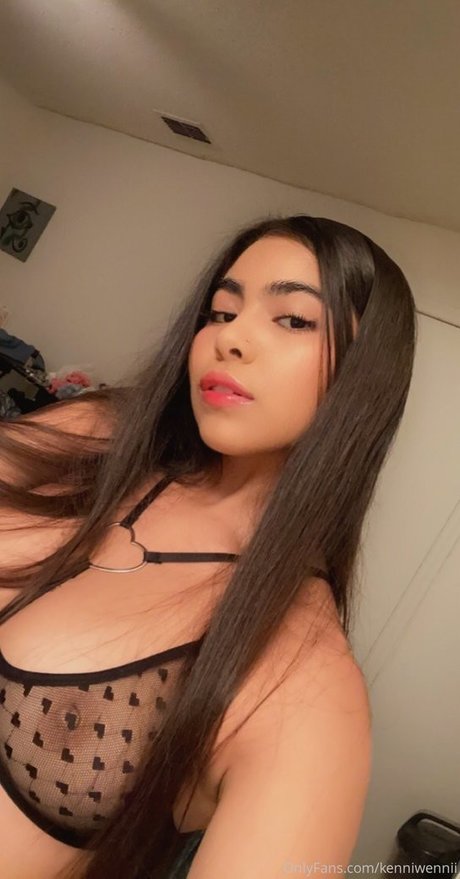 熟女メガネオンリーファンズ ホットセクシー 写真
