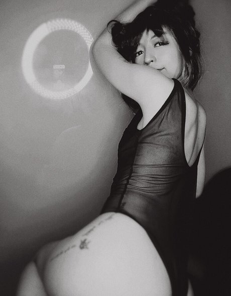 MAIScnhyo ポルノスター 可愛い 写真