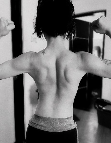 セクシーなアジア人オンリーファンズ 美しいxxx 画像