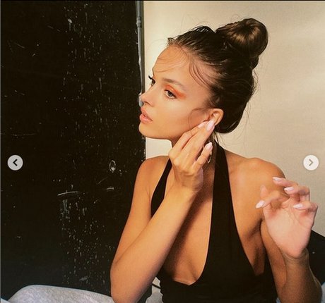 アジア人のセックステープ オンリーファンズ ホット 写真