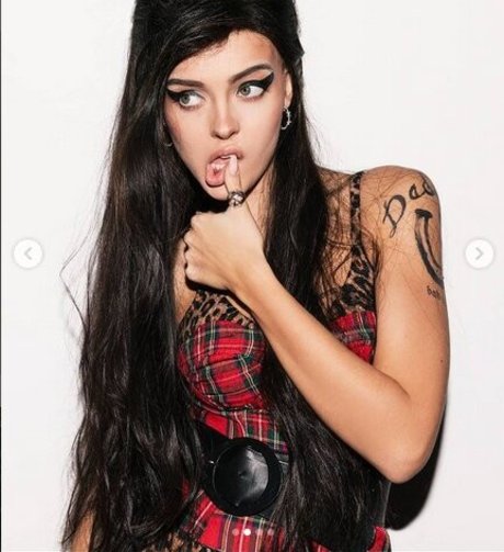 クローズアップマンコオンリーファンズ ホット 写真