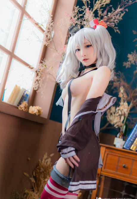 ブロンドヨガオンリーファンズ 無料セックス 写真