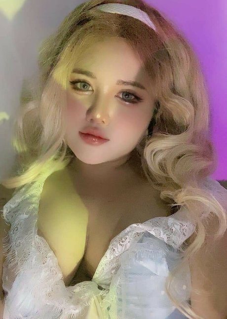Charlotte LinLin top profile image
