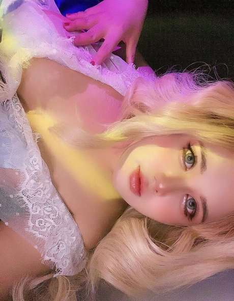 Charlotte LinLin HDスター 画像