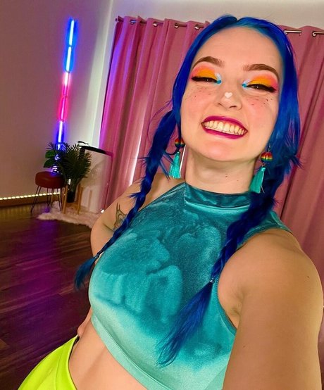 Littlesiha スター ヌード 写真