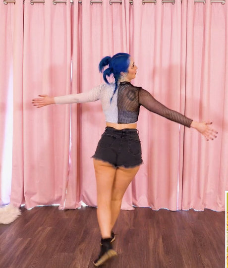 Littlesiha ポルノスター 無料 写真