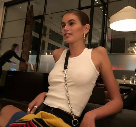 セックスガールズオンリーファンズ 美しいヌード ギャラリー