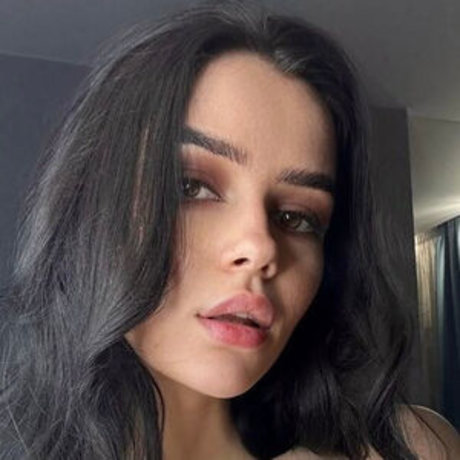 Chrysolite ホット女優 写真