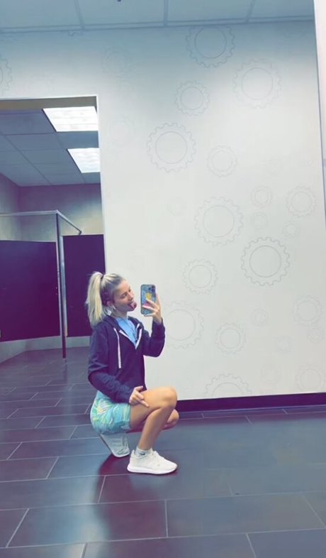 Gingiehippie セックスモデル 写真