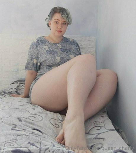 アジア人の太ったオンリーファンズ セクシー裸 写真