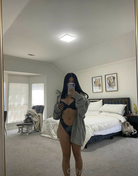 Joyce Zheng 美しいモデル 写真