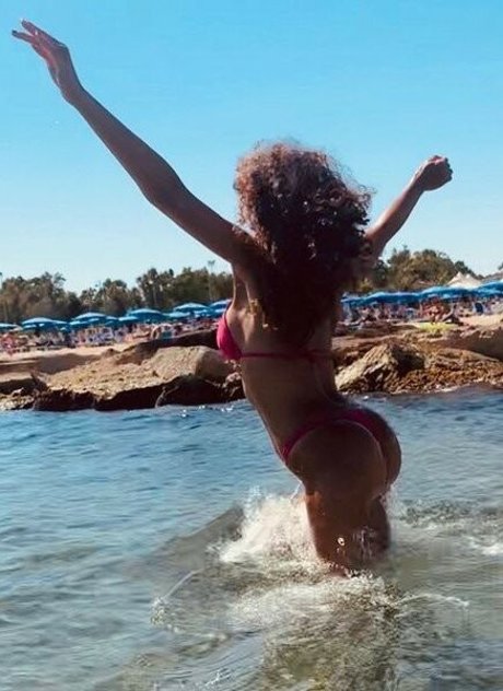 Sara Quattrociocche HDポルノスター 画像