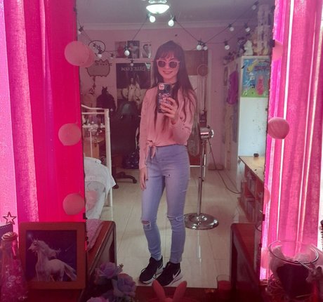 shy spice profile image