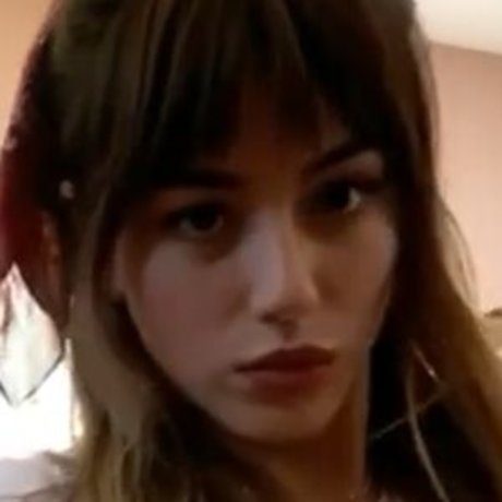 ポルノスターオンリーファンズ ホットxxx 画像