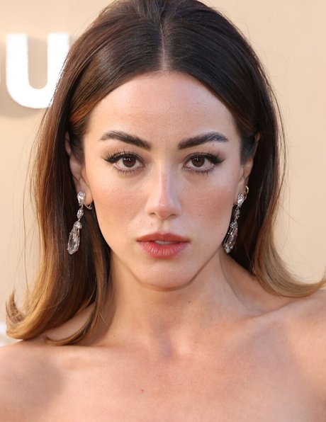 Chloe Bennet 美しいスター 写真