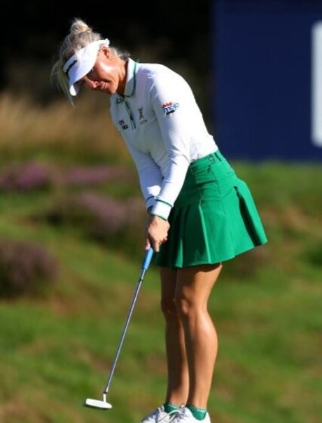 Charley Hull ポルノ女優 画像