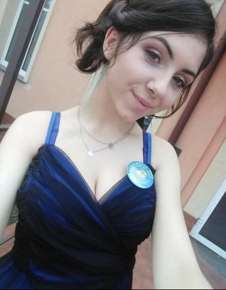 Wiktoria Bystron xxx女優 写真