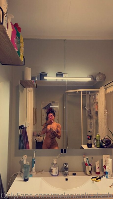 melanieelisabeth ヌードスター 写真