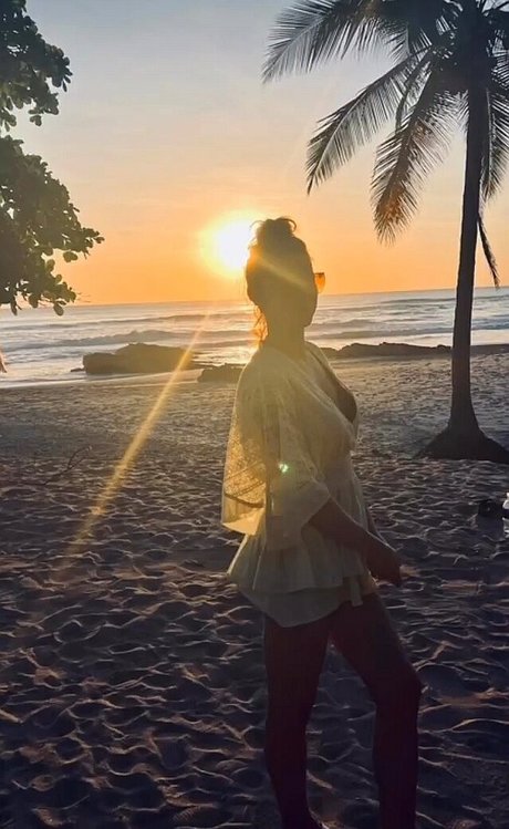 アマチュア寝取られオンリーファンズ セクシー裸 画像