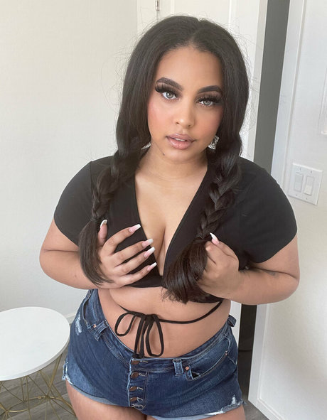 巨乳ソロオンリーファンズ ホットセックス ギャラリー