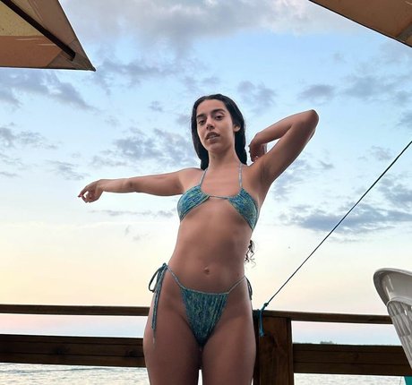 ブラジルの巨乳オンリーファンズ 無料裸 写真