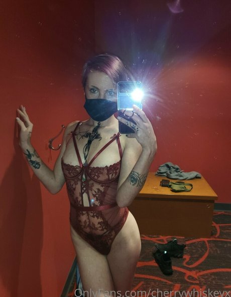 cherrywhiskeyx 独占女優 画像