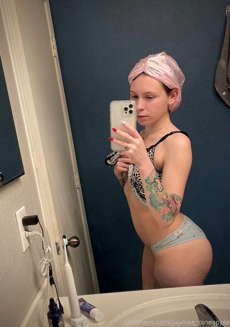 jaymee pineapple 素敵なモデル 画像