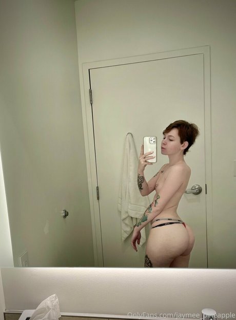 jaymee pineapple トップポルノスター 写真