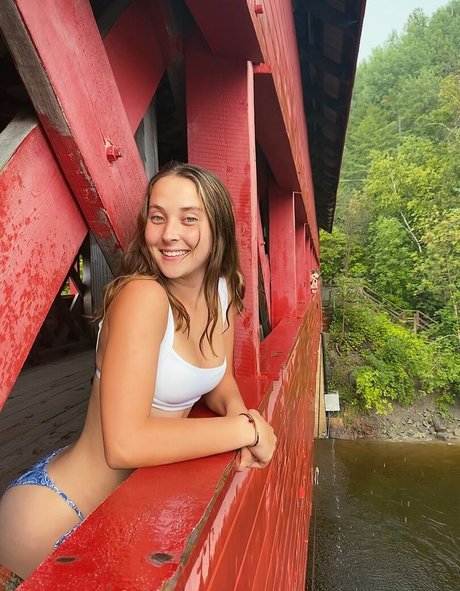 いたずらなオンリーファンズ 裸 ギャラリー