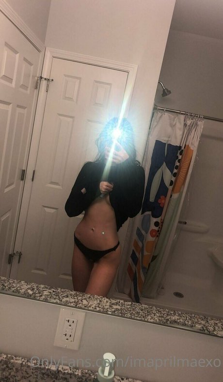 Imaprilmaexo スター ヌード ギャラリー