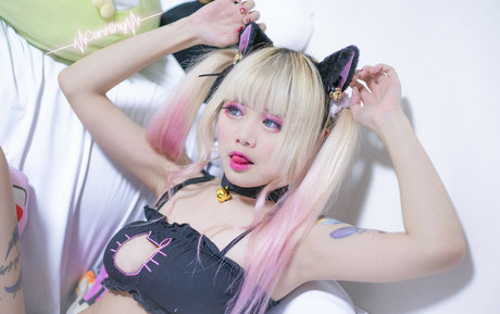 Canniny アダルトモデル 写真