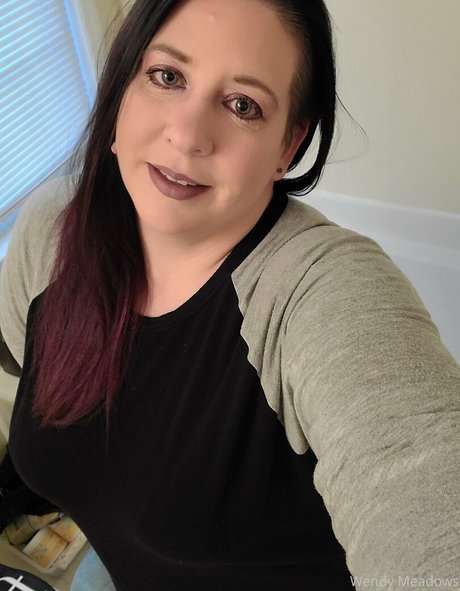 wendymeadows ポルノモデル 画像