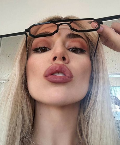 裸の写真 オンリーファンズ セックス 写真