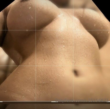 垂れ乳オンリーファンズ ホットxxx 写真