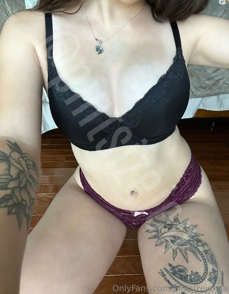 トランスティーンオンリーファンズ セクシーヌード アーカイブ