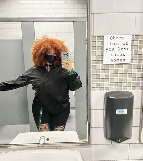 Nikkie Ginger 完璧なスター 写真