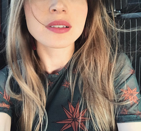 Sara Muller 裸のモデル 画像